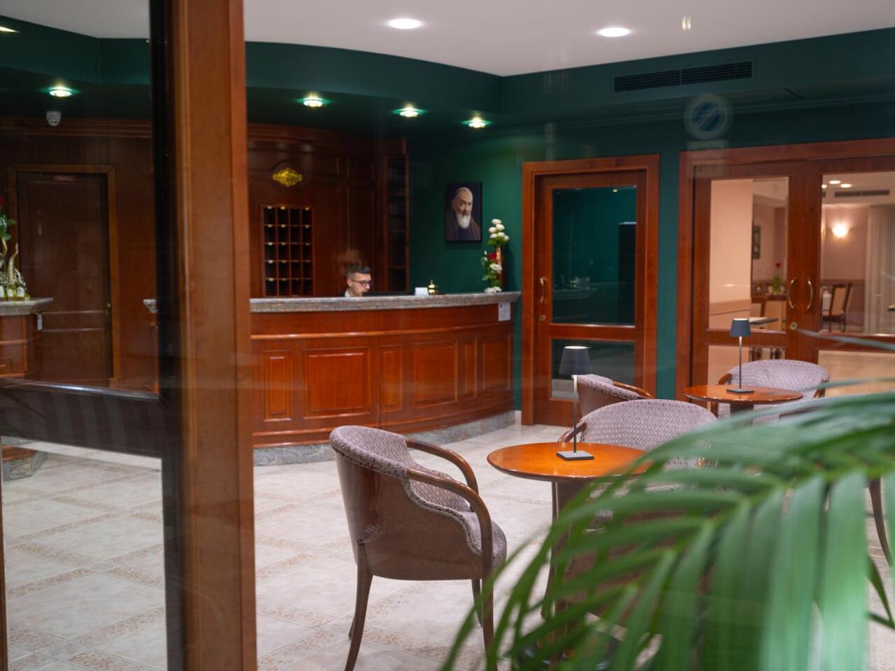 圣皮奥酒店 圣乔瓦尼·罗通多 外观 照片
